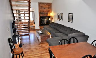 Fox Pine Lodge 3 Bed 3 Bath