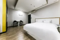 Boryeong (Daecheon) QQ Motel