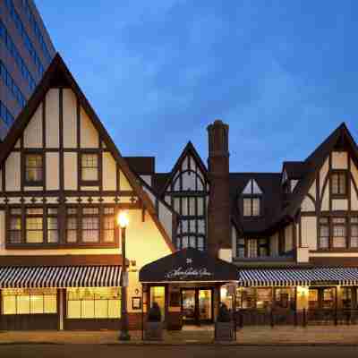 Seven Gables Inn, St. Louis West, a Tribute Portfolio Hotel Hotel Exterior