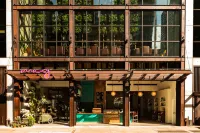 Moxy NYC Chelsea Hotels in New York