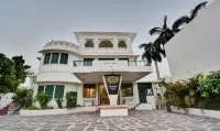 Treebo the Regal House, Near Fateh Sagar Lake فنادق في أودايبور