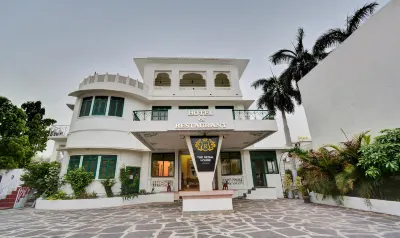 Treebo the Regal House, Near Fateh Sagar Lake Hotels in Udaipur