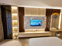 Nagoya Thamrin City Apartment Tower A (Entrance From Fave Hotel)