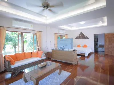 Thararin Villa Hotels near Ruan Thai Sakorn