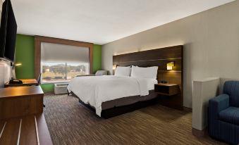 Holiday Inn Express & Suites Okmulgee