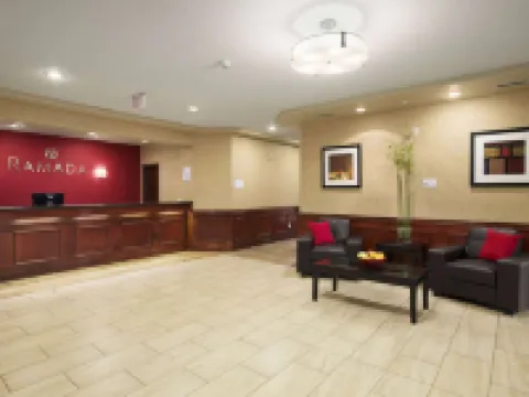 Ramada by Wyndham Edson Hoteles en Edson