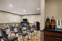 Super 8 by Wyndham Clinton Hotels in Clinton