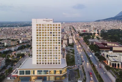Doubletree by Hilton Lyon Eurexpo Hôtels à : 