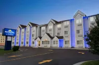 Microtel Inn & Suites by Wyndham Thomasville/High Point/Lexi Hotels in Lexington