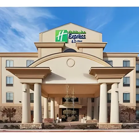 Holiday Inn Express & Suites DENTON NORTH by IHG