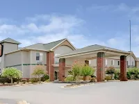 Super 8 by Wyndham Salisbury - 2-Star