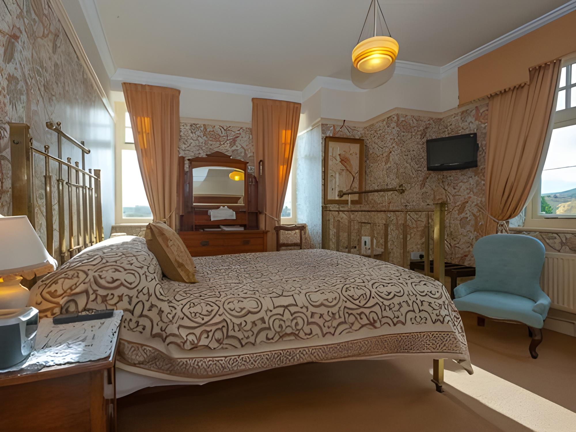 Ardwyn House Hotels in Treflys