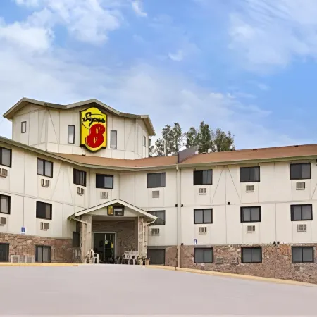 Super 8 by Wyndham Hill City/Mt Rushmore/ Area