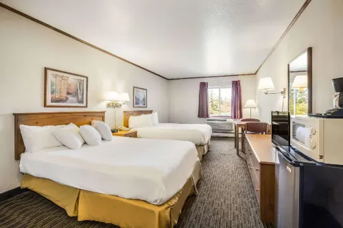 Days Inn by Wyndham Mackinaw City/Bridgeview Area