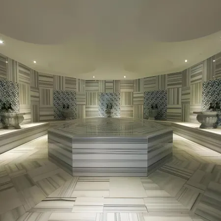 Alesta Yacht Hotel