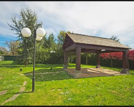 Coto Real Hotels in Rabade