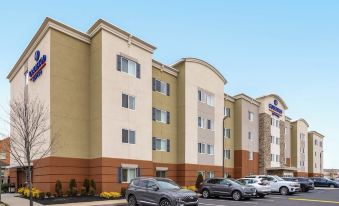 Candlewood Suites Chester-Airport Area