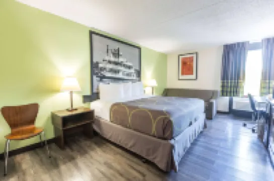 ซูเปอร์ 8 โดย ไวแฮม แบรนสัน/เอนดี วิลเลียมส์ เธียเตอร์