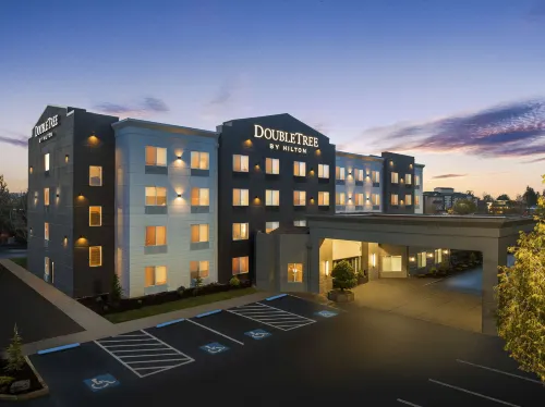 DoubleTree by Hilton Salem - parking