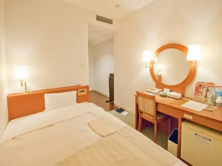 Iwakuni City View Hotel Отели рядом с достопримечательностью «Iwakuni Shirohebi Shrine»