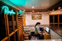 Hotel Country Inn - 2-Star