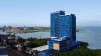 Swiss-Belhotel Makassar Hotels near Losari Beach Platform