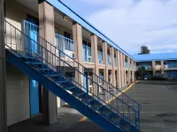 Motel West