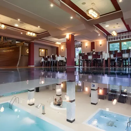 Hotel Robert's Port