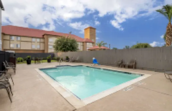 Best Western Plus Hobby Airport Inn  Suites