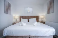 Fleet Street - 2 Bedroom Holiday Home - Swansea - 4-Star
