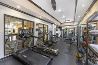 Best Western Plus Emerald Inn  Suites - Gym