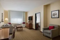 โฟร์พอยท์ส บายเชอราตัน พอร์ตแลนด์อีสต์ โรงแรมในGresham