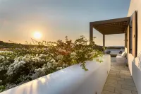 White Tinos Luxury Suites
