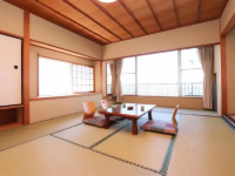 Seafood Restaurant ＆ Ryokan Yamani Hotels near Yokosuka Station