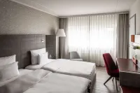 Pentahotel Kassel Hotel dekat Man walking to the sky