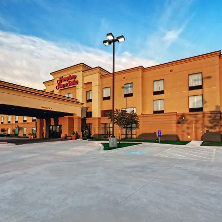 Hampton Inn & Suites Altus Отели в г. Алтус