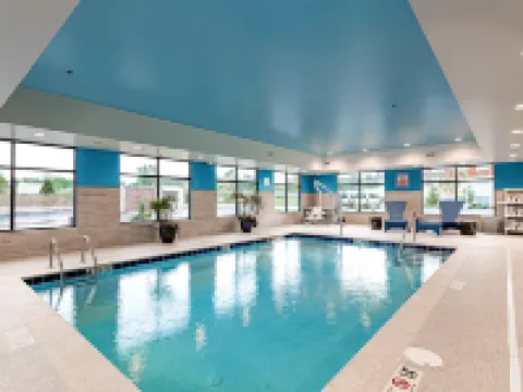 Hampton Inn Madison Hotels in Lake County