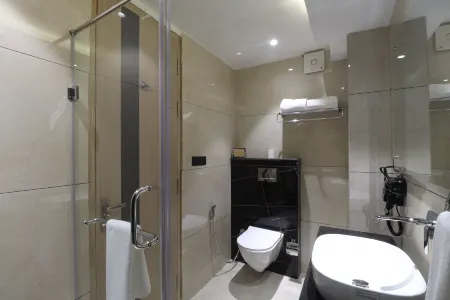 Ahuja Residency Mayfield Garden