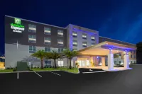 홀리데이 인 익스프레스 앤드 스위트 델랜드 사우스, IHG 제공 레이크 헬렌 호텔