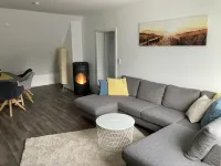 Vacation cottage by the lake Hotels in Mohnesee