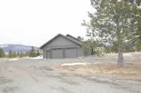 Majestic Bull Elk, Rambler, Views, Porches