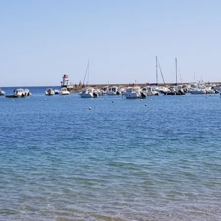 T2 apartment with sea and port view