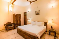 Club Mahindra Bharatpur Hotel dekat LN
