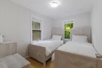 Waterfront Lake House. Near NYC and hiking trials. Complimentary kayaks provided