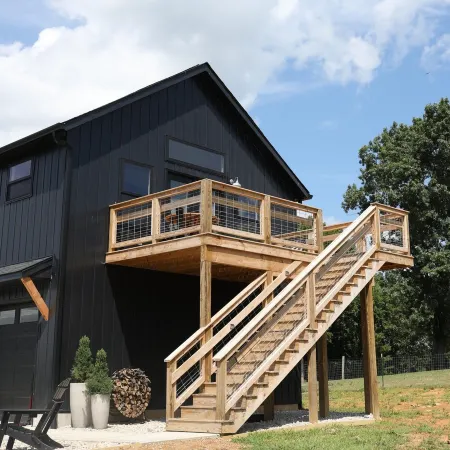 Modern Farm Loft with WiFi and AC in lovely Stamping Ground