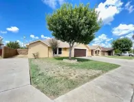 6Bedrooms/7Beds/3Bath/2Large Driveways/Pooltable/Arcade Machines Hotel dekat Maverick County Lake