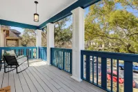 1537- Trend Setter, Entertain Your Heart Away, 1 Mile to Arenas, Pet Friendly - Balkon