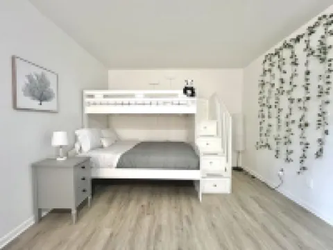 Golf Course View Newly Remodeled Townhome