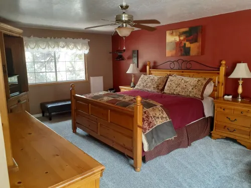 SPACIOUS!! GORGEOUS COUNTRY HOME TUCKED IN FOOTHILLS ON 3 ACRES! GREAT LOCATION!