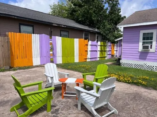 Makin’ Waves - 2 Bdrm Cottage - close to beach